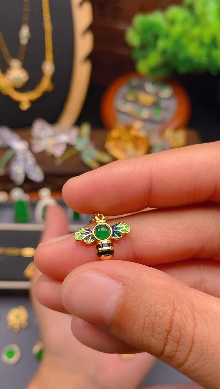 【闪购商品】翡翠吊坠(不含链)银S925镶嵌小蜜蜂