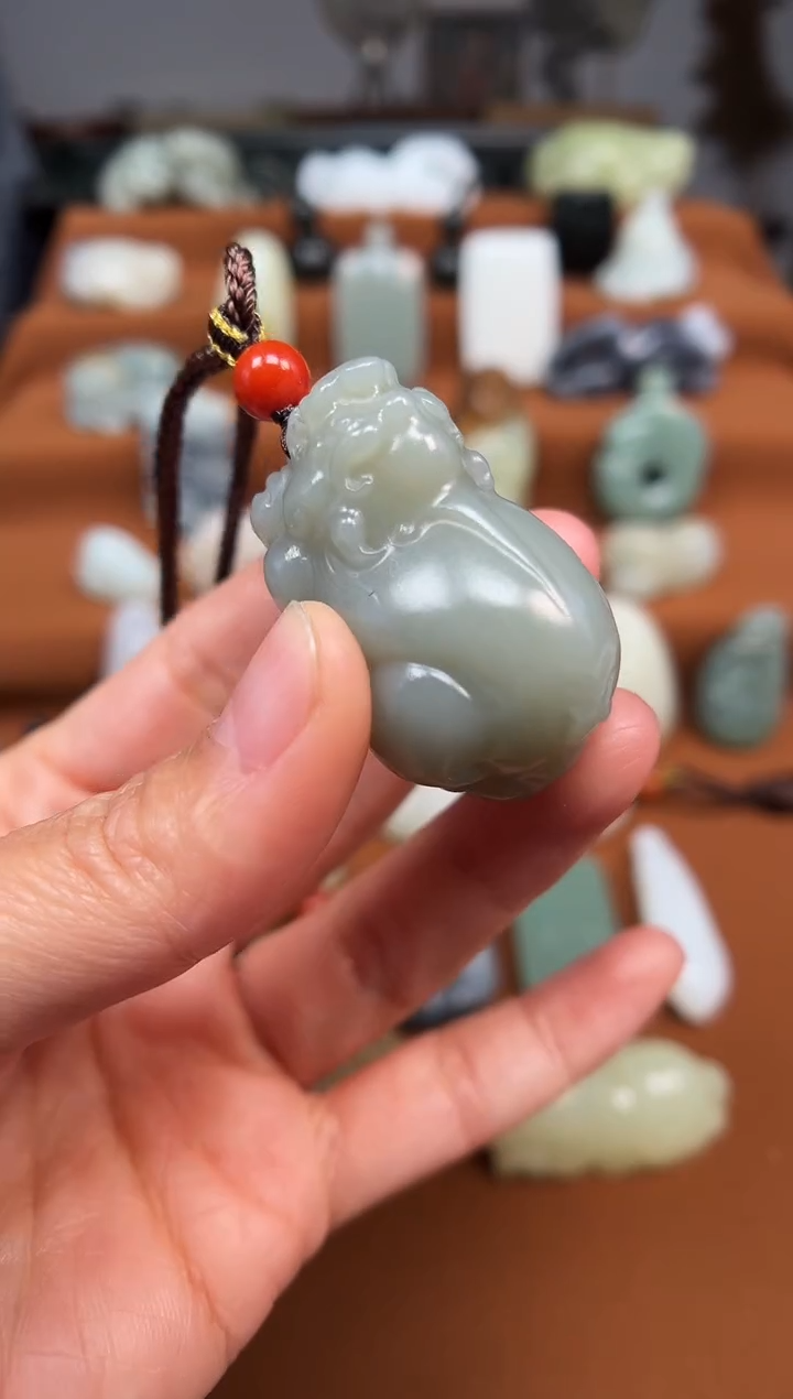 颈饰未镶嵌和田玉貔貅