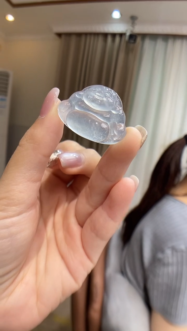 翡翠未镶嵌颈饰佛公