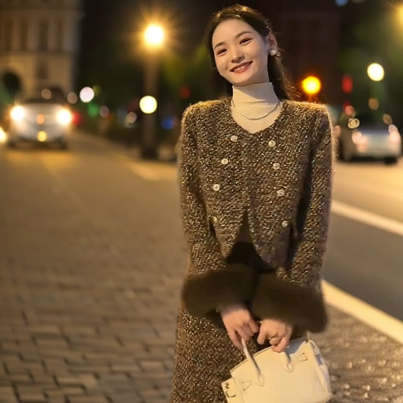 【微悦】大码女装小香风冬款气质名媛套装时尚加绒外套+显瘦半身裙