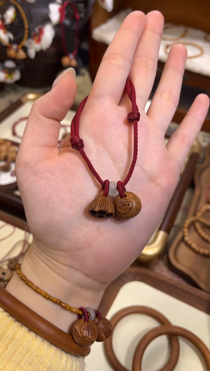 手串桃核【桃缘行】红绳「福气莲莲」桃木桃核辟、挡、驱、护 红绳可调节
