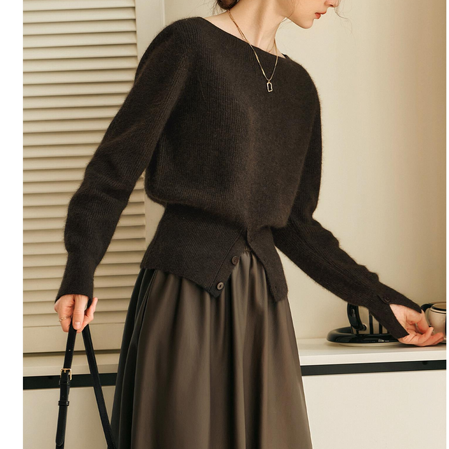 法式优雅气质一字领毛衣2025秋装开叉收腰长袖针织衫洋气上衣