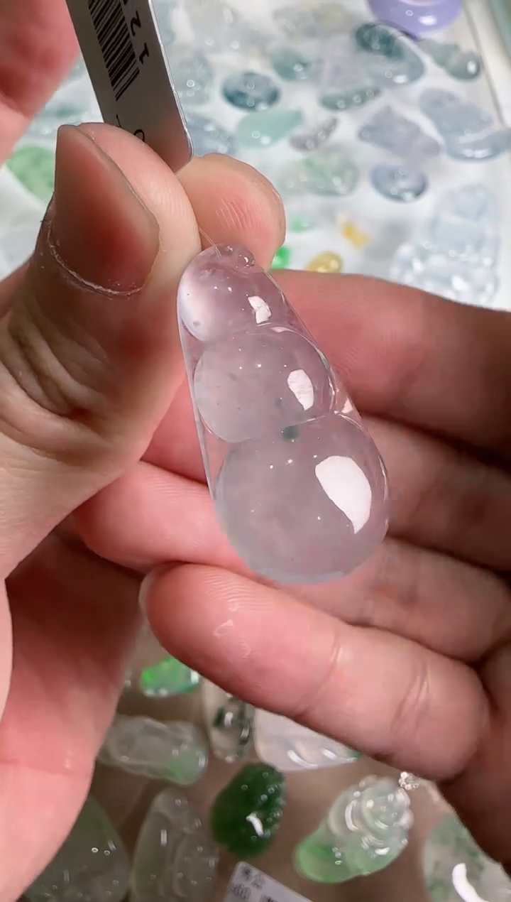 【闪购商品】翡翠吊坠(不含链)未镶嵌··