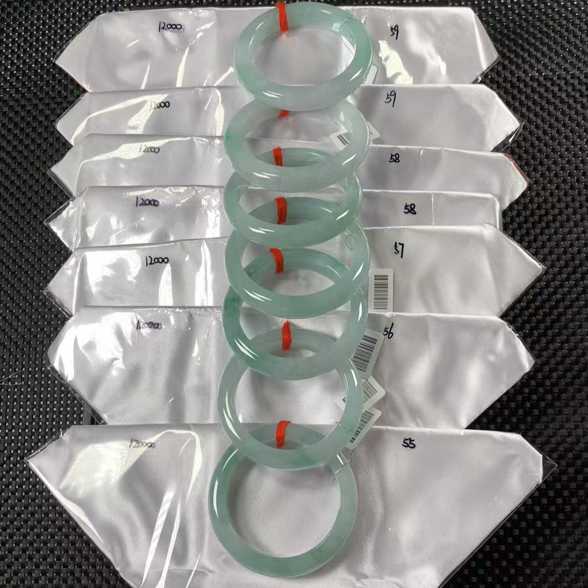 天然缅甸翡翠A货手镯多样性发货，发一件