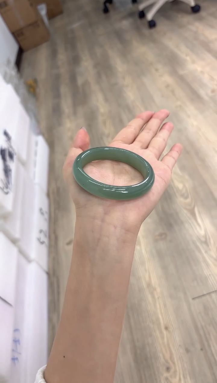 未镶嵌手镯石英质玉77-53D