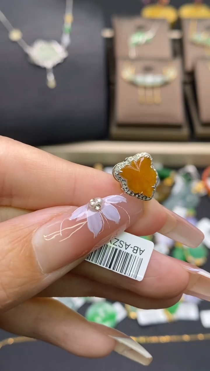 【闪购商品】翡翠颈饰18K金镶嵌净货18487