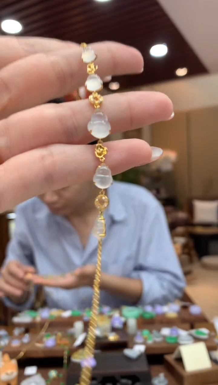 18K金镶嵌手链翡翠手链