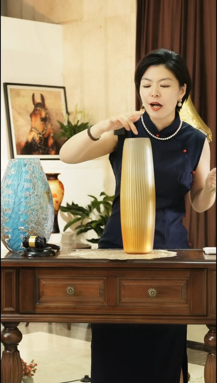 琉璃手工艺品磨刻