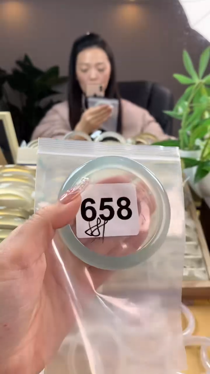 【闪购商品】玛瑙/玉髓手镯未镶嵌658