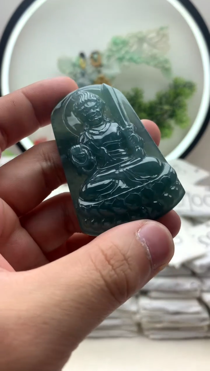颈饰未镶嵌翡翠不动