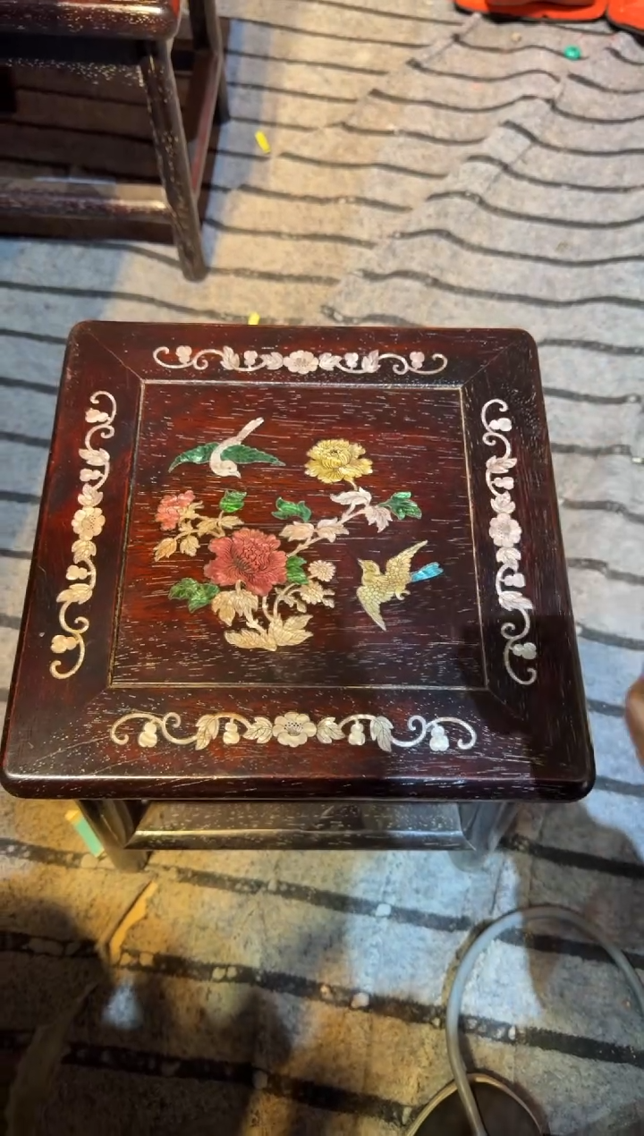 木紫檀富贵凳镶嵌彩贝花鸟花鸟