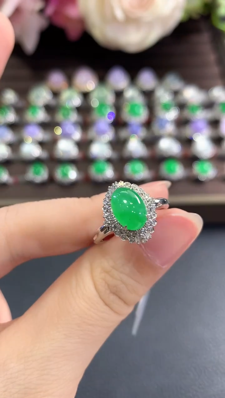 18K金镶嵌戒指翡翠b121     