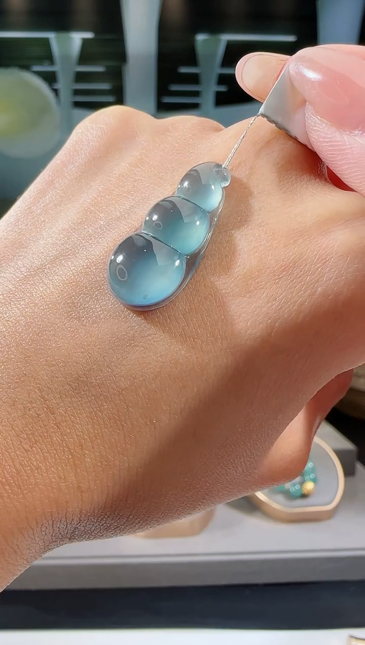 【闪购商品】翡翠吊坠(不含链)未镶嵌豆子