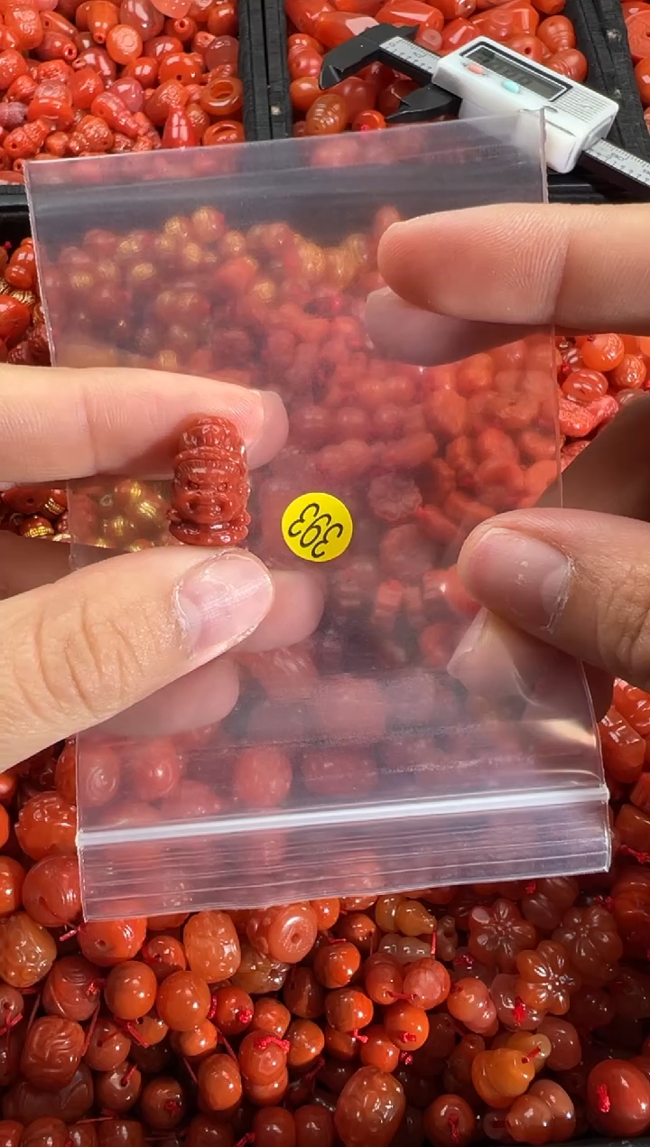 【闪购商品】南红玛瑙颈饰未镶嵌1