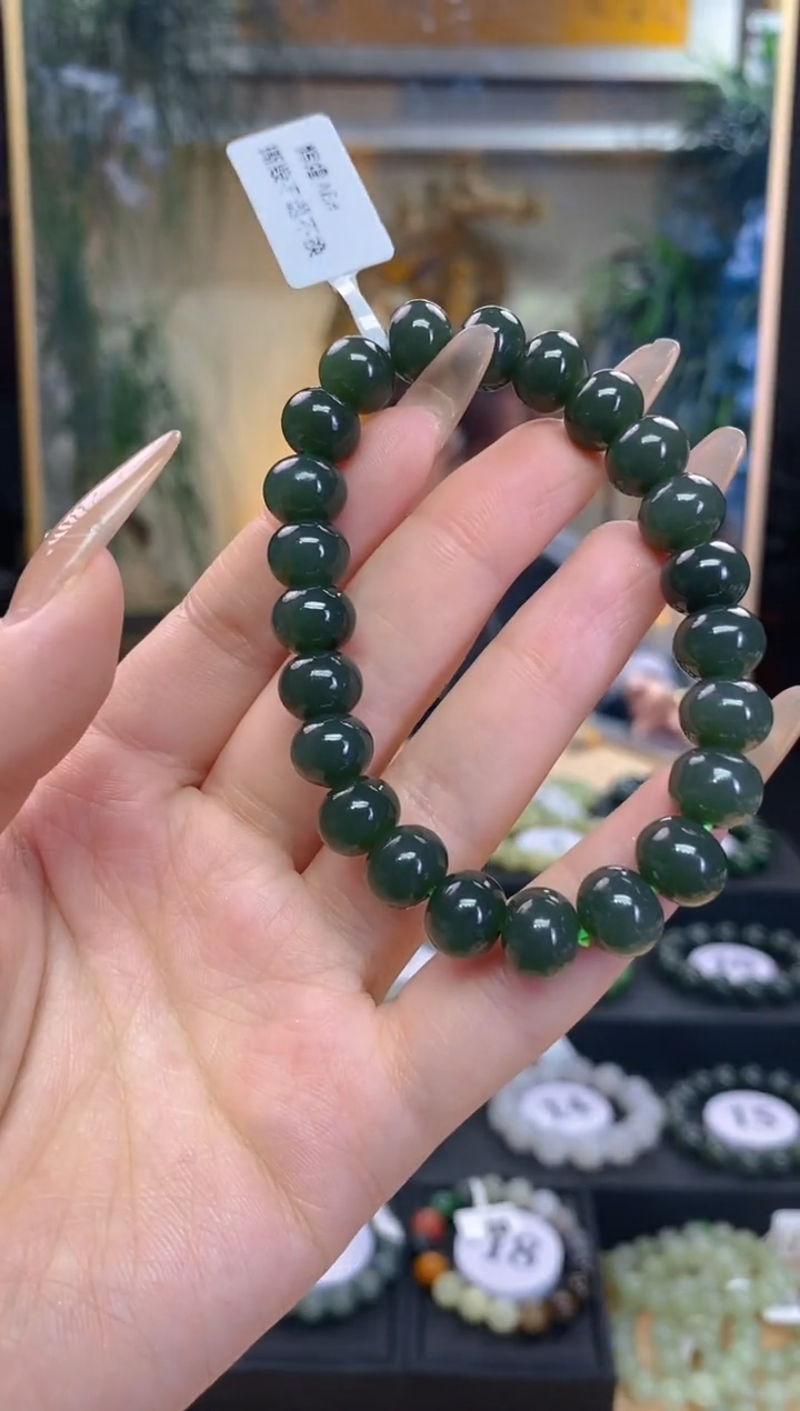 未镶嵌手串和田玉卡10*8