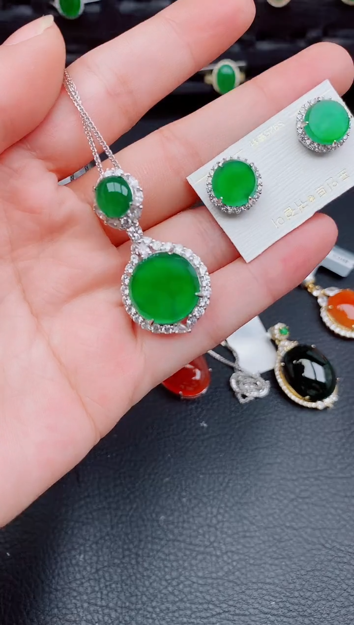 【闪购商品】翡翠颈饰银S925镶嵌天然a货翡翠295