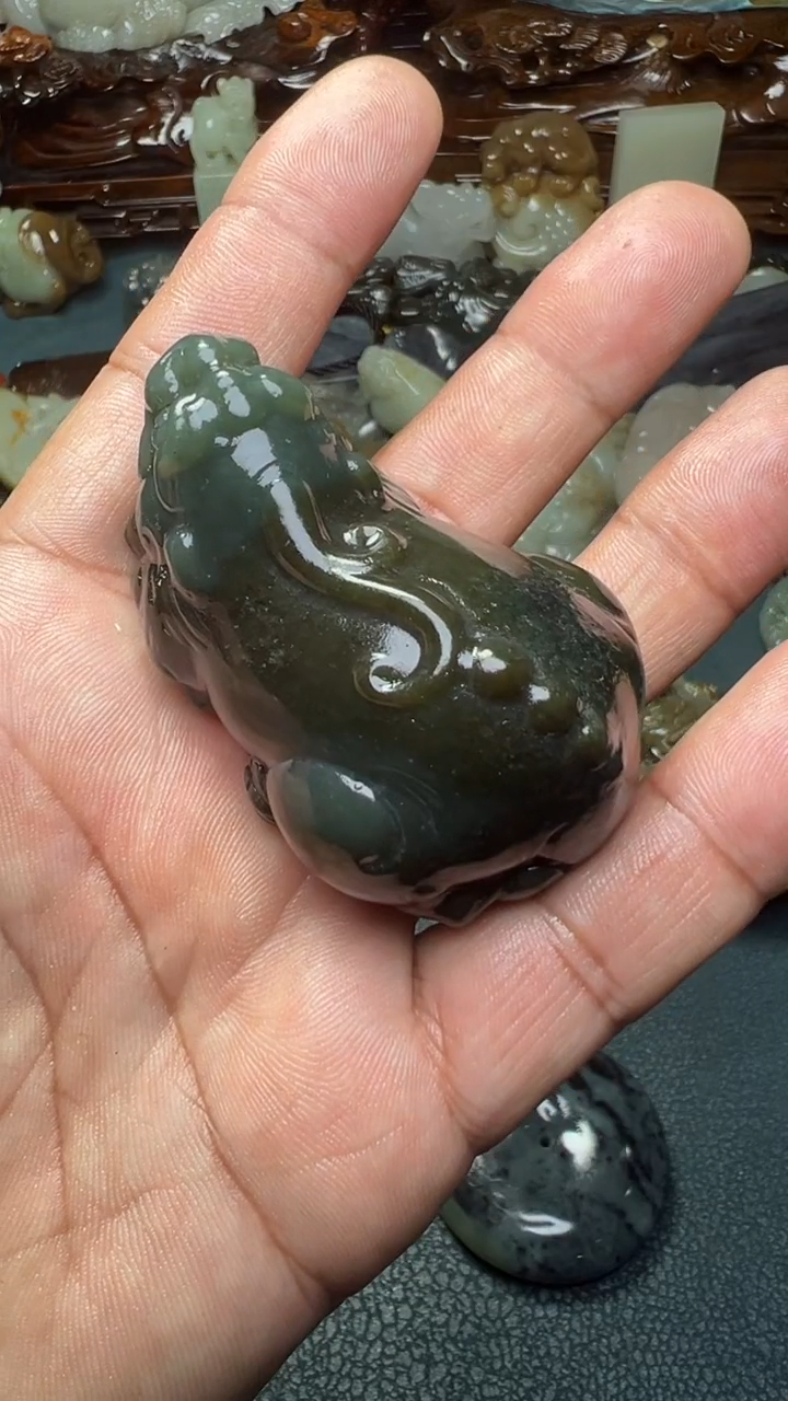 未镶嵌和田玉把件-