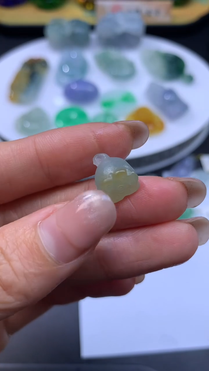 【闪购商品】定制翡翠未镶嵌翡翠