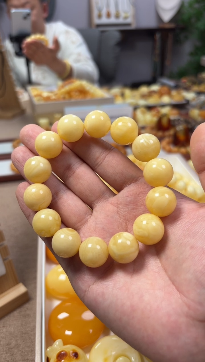 【闪购商品】蜜蜡裸石未镶嵌手串