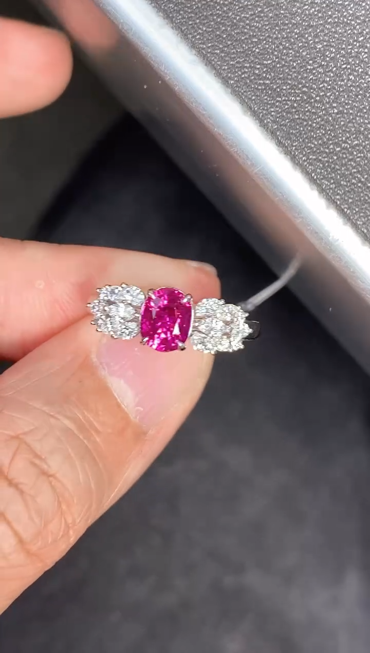 【闪购商品】红宝石戒指18K金镶嵌1.2ct/喜迎财神专属价