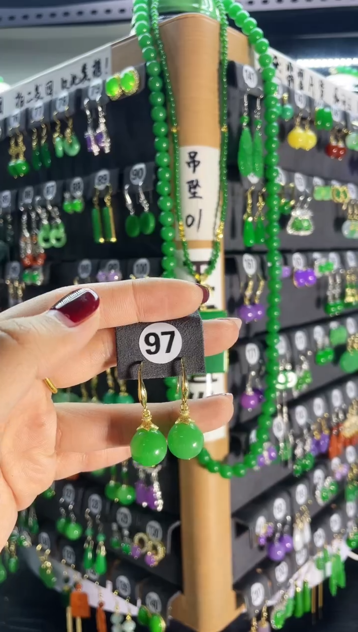 【闪购商品】翡翠耳饰银S925镶嵌97...