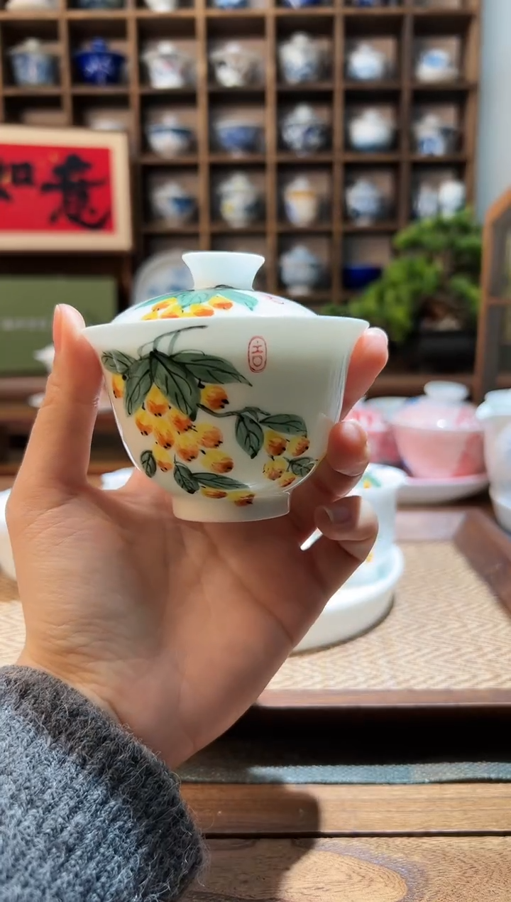 【闪购商品】五彩手绘枇杷元宝盖碗