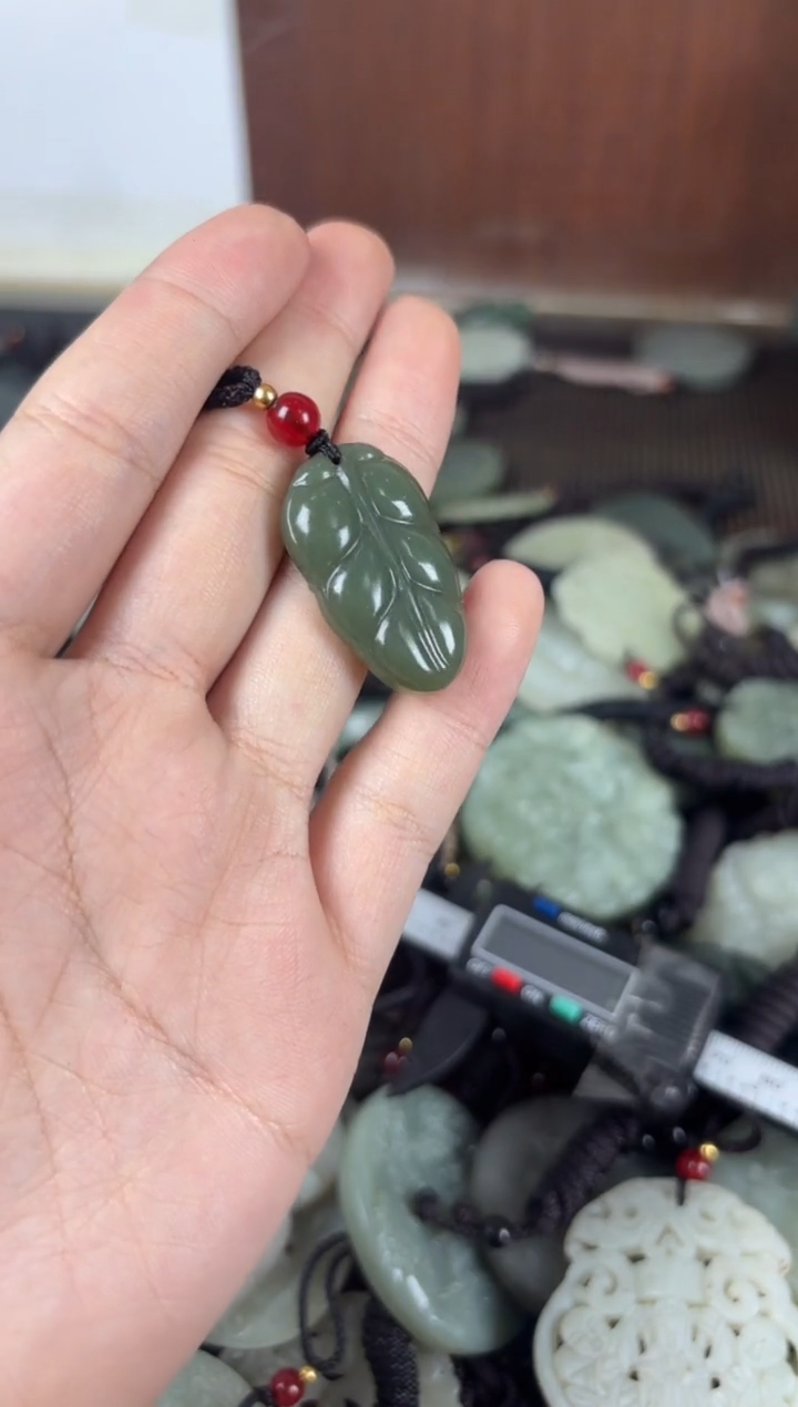 【闪购商品】和田玉颈饰未镶嵌1