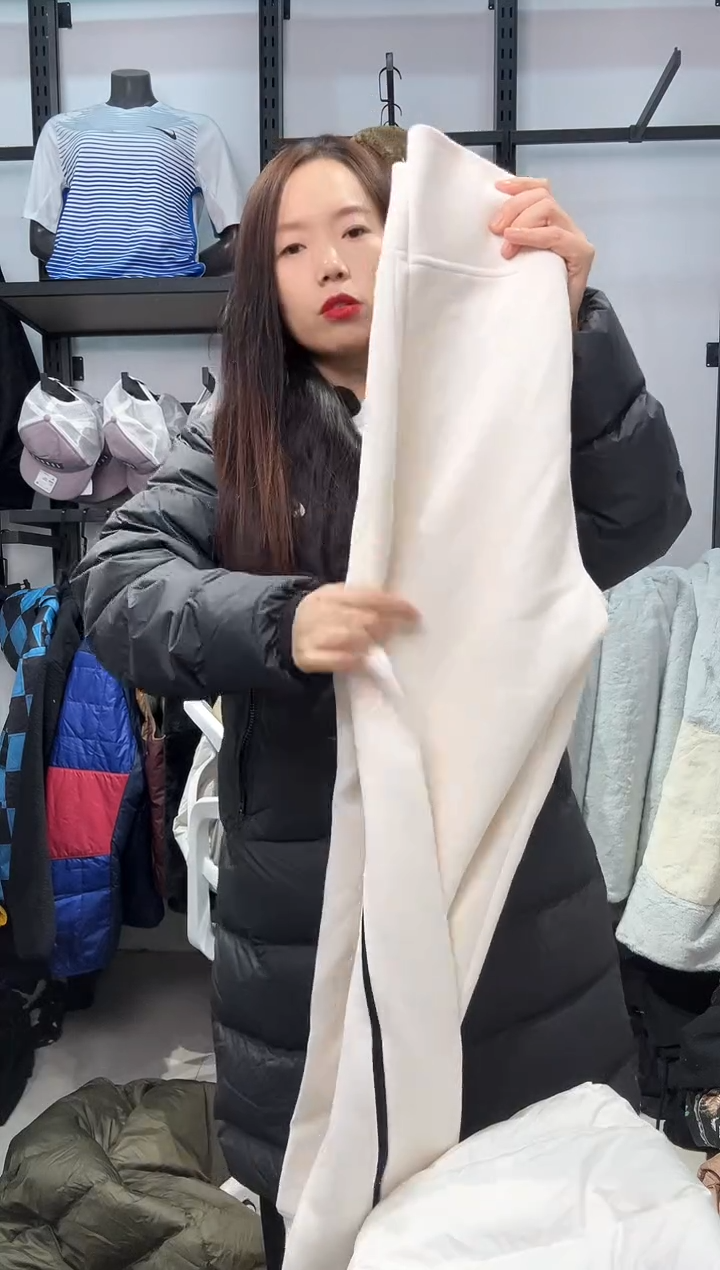 2443    编码  瑕疵直播间过款为准 尺码l