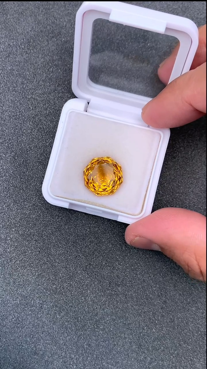 【闪购商品】黄晶裸石未镶嵌9.61克拉