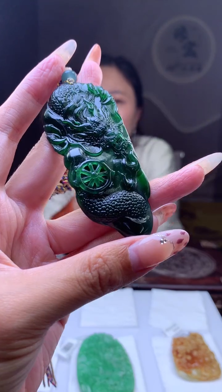 【闪购商品】定制翡翠未镶嵌挂件发货（拍一发一）