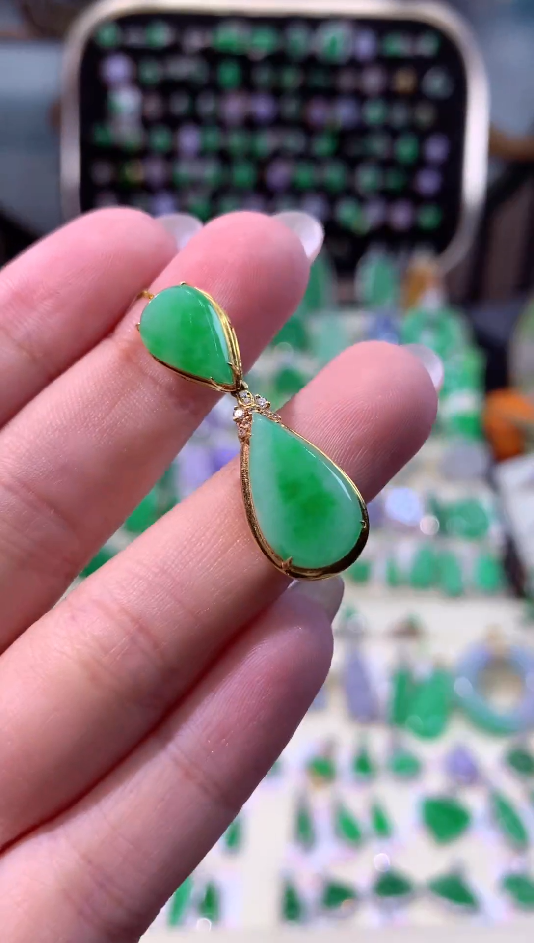 【闪购商品】翡翠颈饰18K金镶嵌缅甸天然A货翡翠