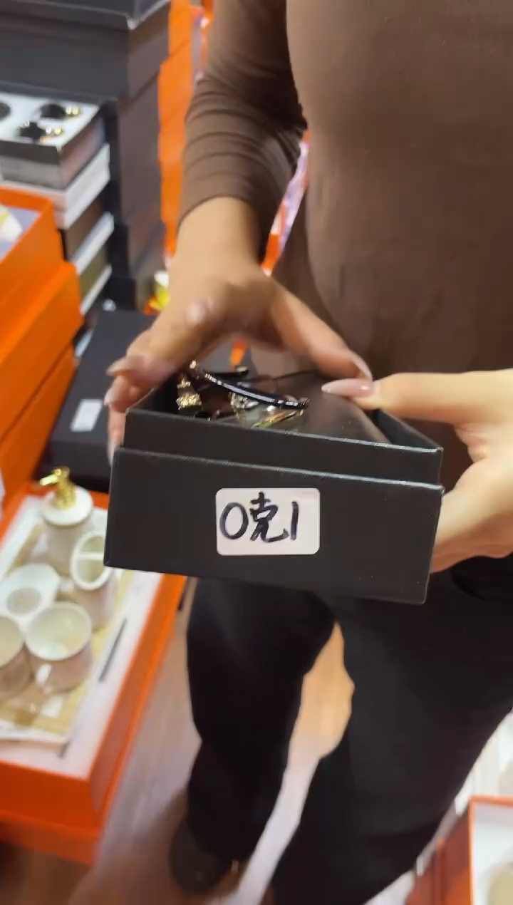 杯鸿辉家品牌瓷器，京东包邮！