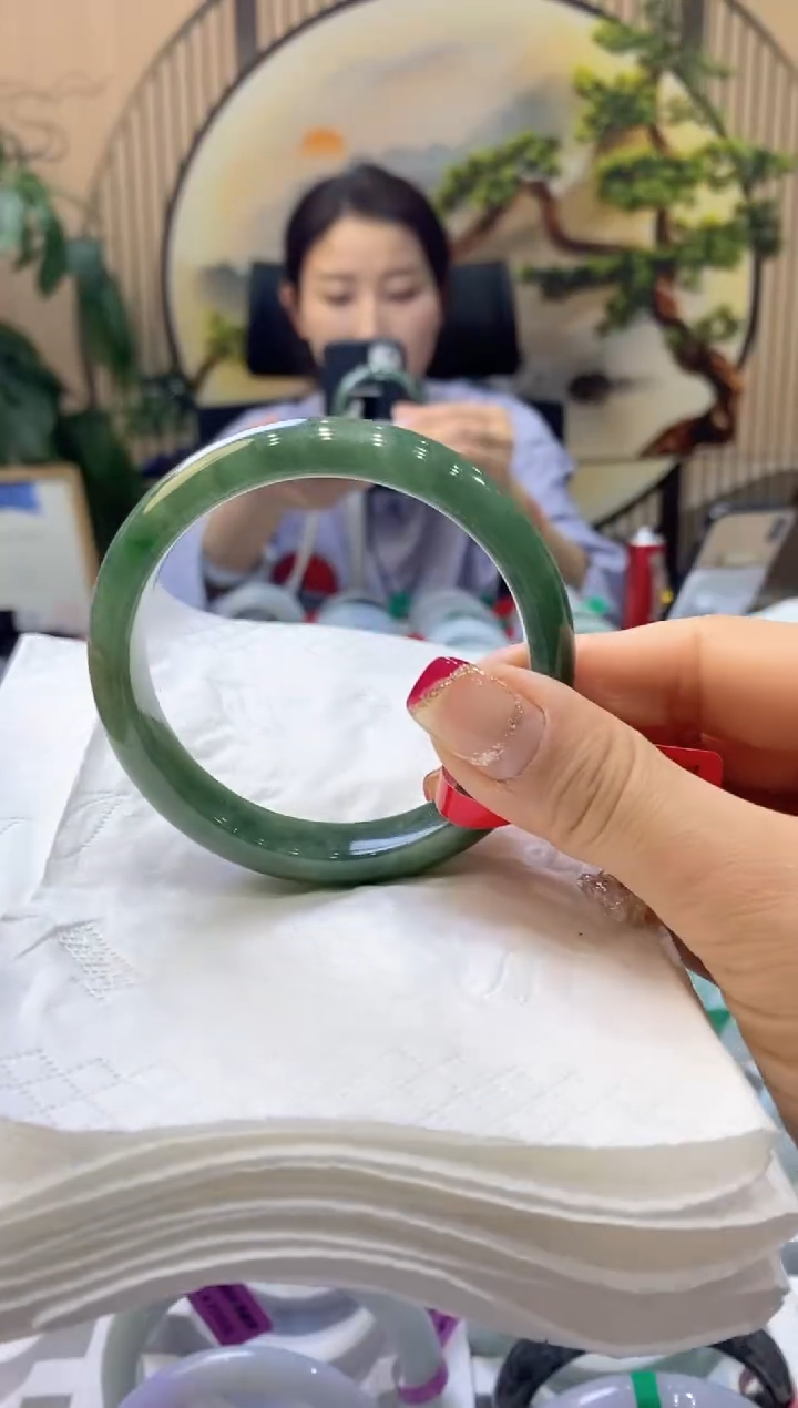 【闪购商品】翡翠手镯未镶嵌99903109