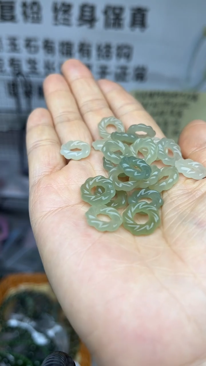 未镶嵌和田玉挂件多样性发货拍一发一