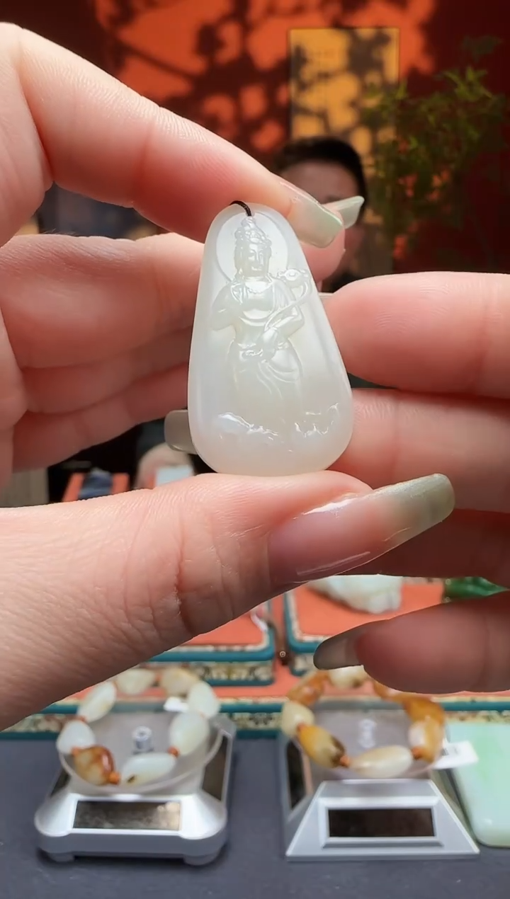 【闪购商品】和田玉吊坠未镶嵌吊坠8.4克