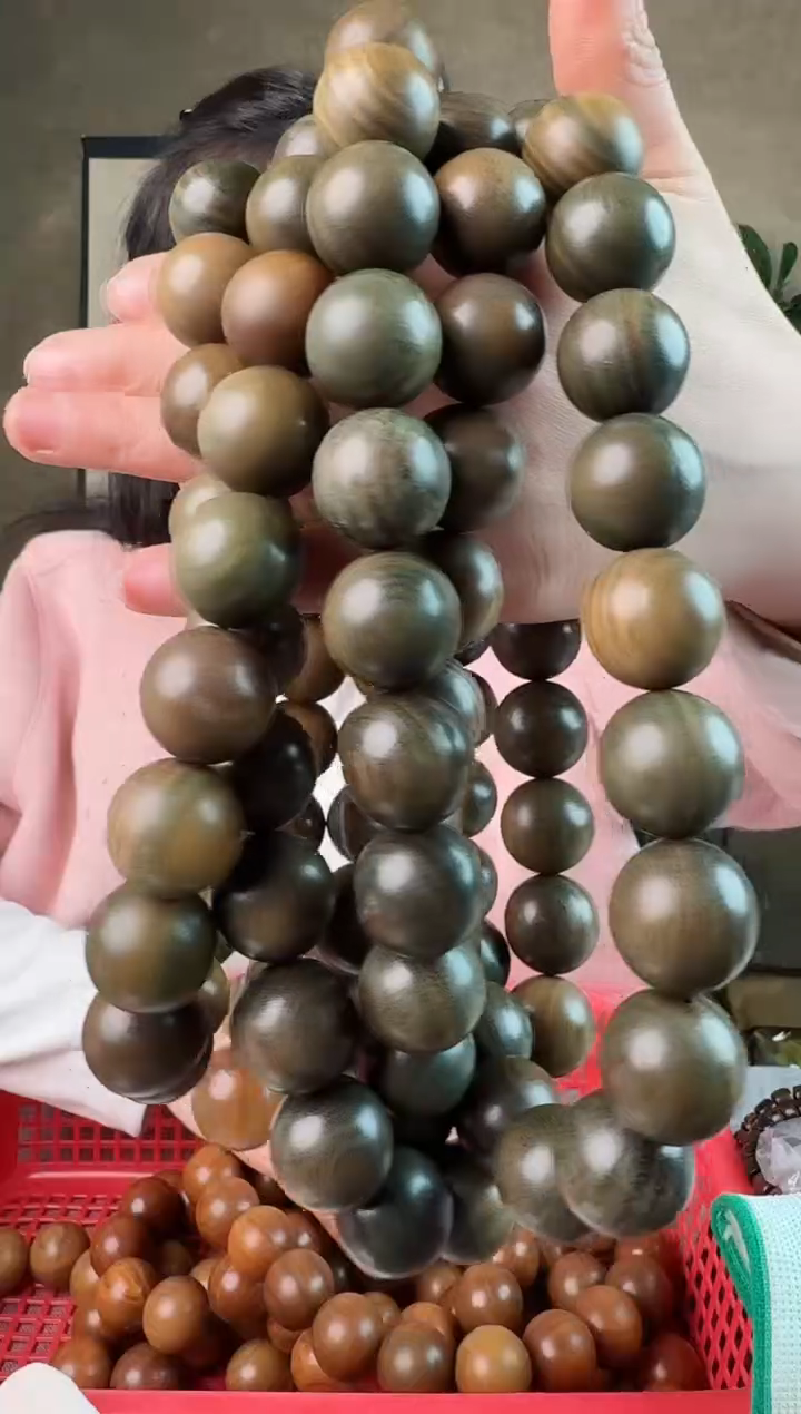 【闪购商品】维腊木（绿檀）手串/手链2.0绿檀长串