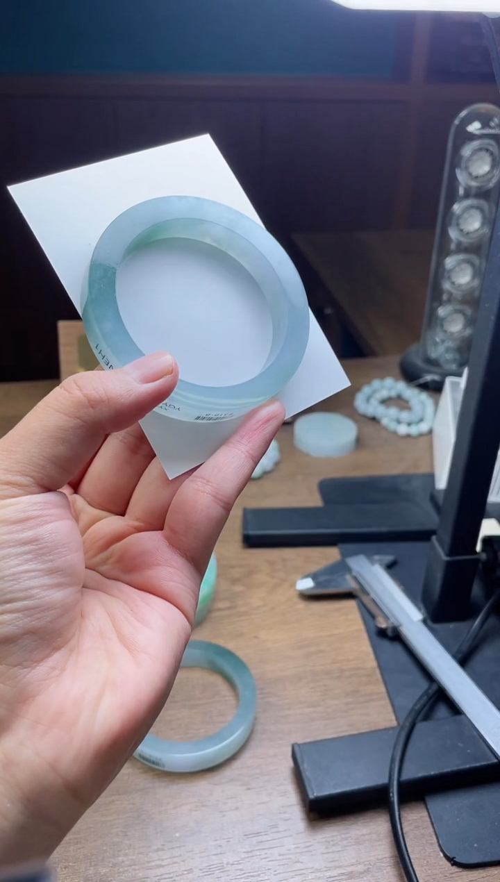 未镶嵌手镯定制翡翠?****?定制