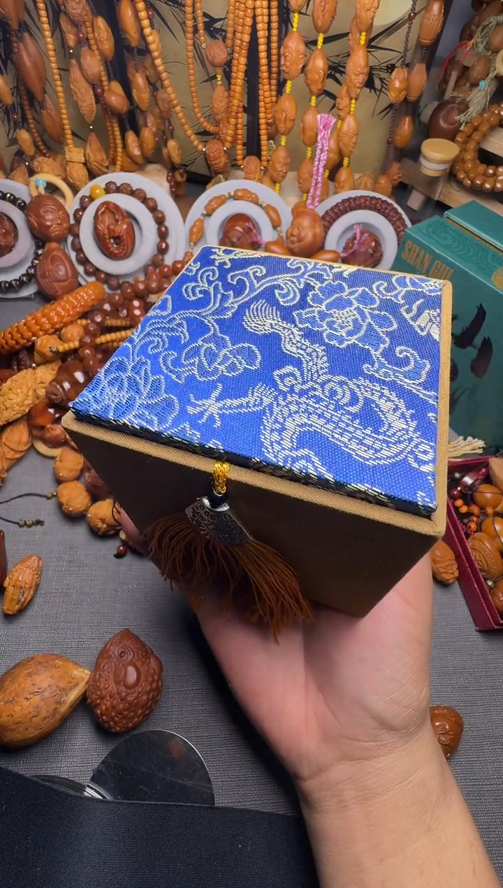 手串橄榄核盲某盒一个