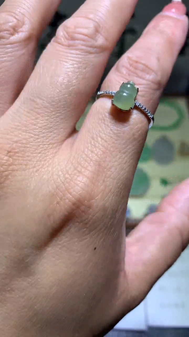 【闪购商品】翡翠戒指银S925镶嵌033天然缅甸翡翠A货