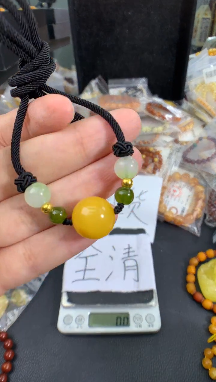 琥珀未镶嵌珠宝奇石1