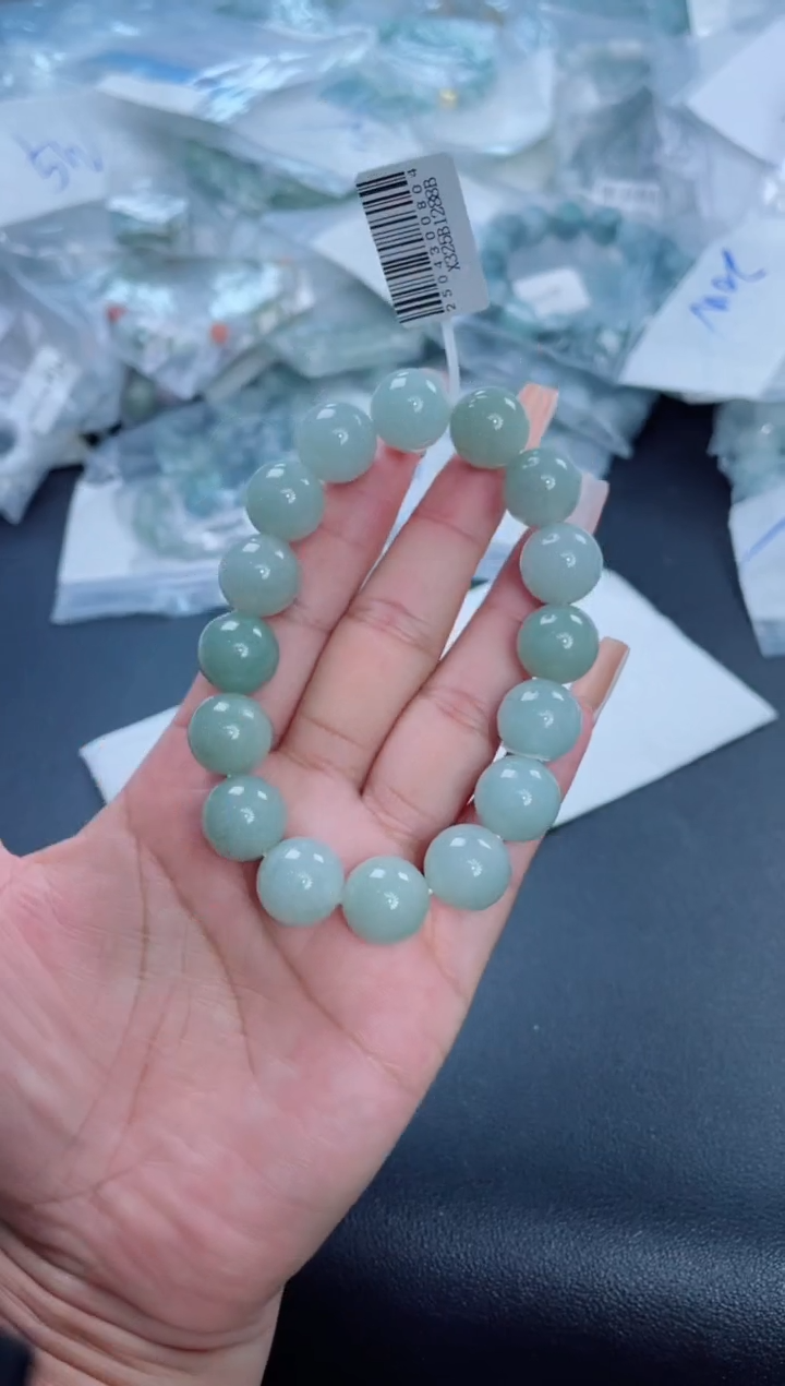 定制翡翠未镶嵌珠串