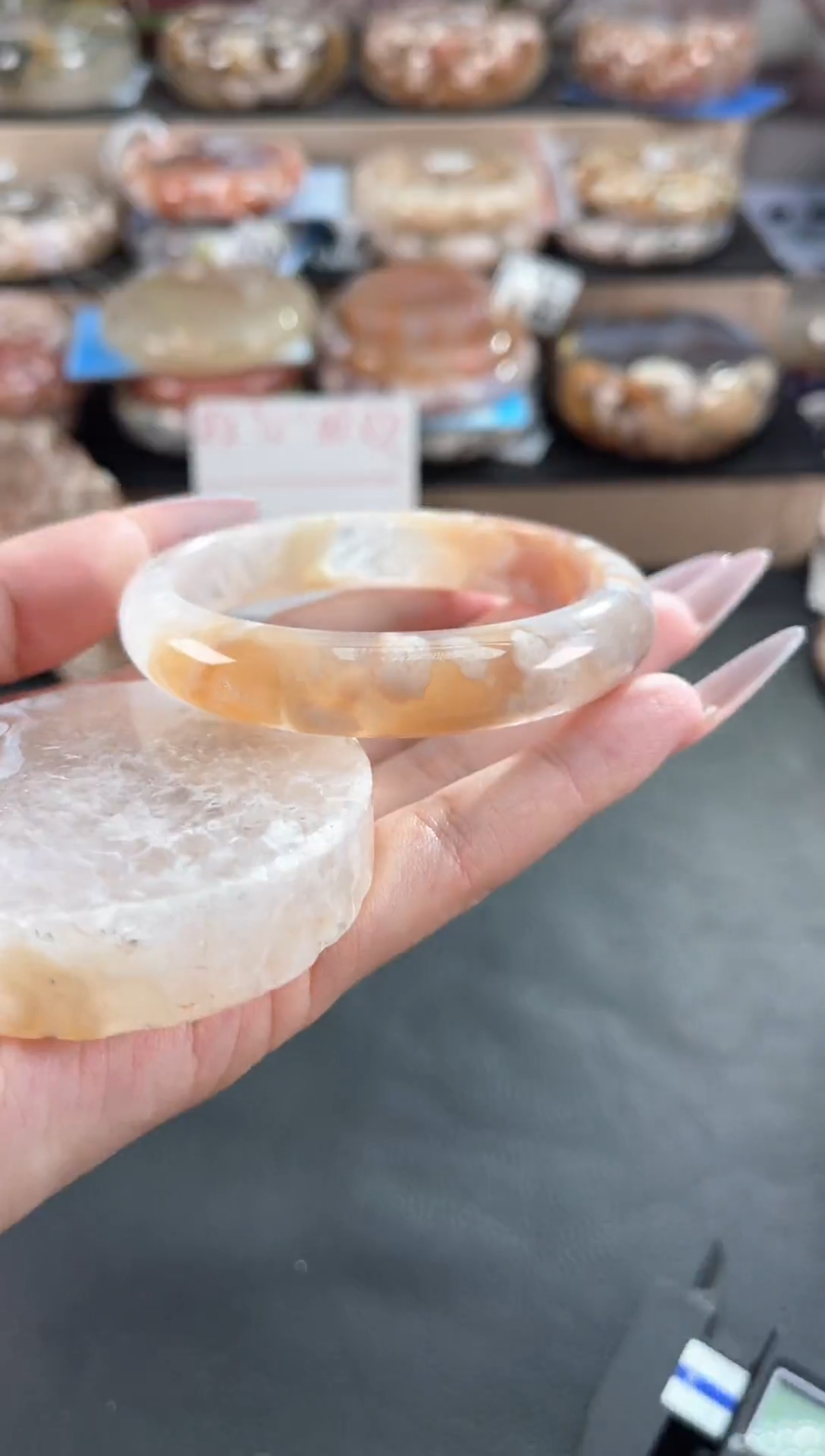 未镶嵌手镯石英质玉58