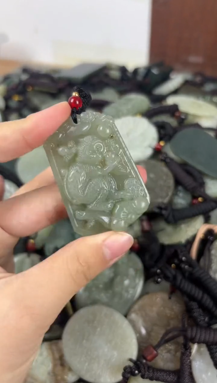 【闪购商品】和田玉颈饰未镶嵌1