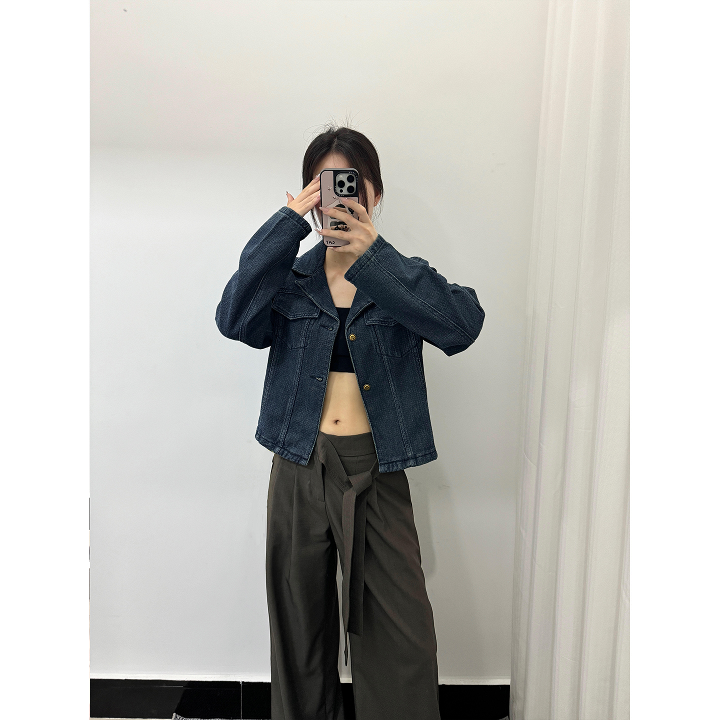 复古做旧翻领水洗牛仔外套女秋季2025新款修身显瘦百搭时尚短夹克