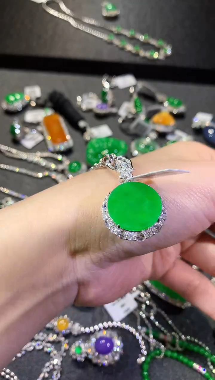 【闪购商品】翡翠吊坠(不含链)18K金镶嵌101-圆牌（不含链与扣头