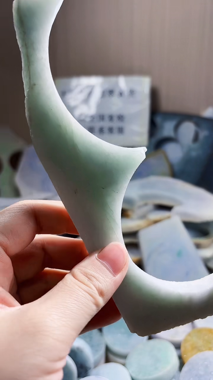 翡翠未镶嵌颈饰翡翠A货 姜谭881