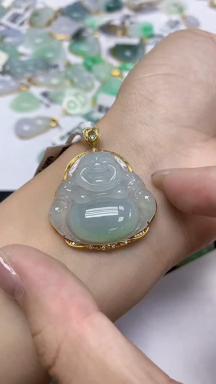 翡翠18K金镶嵌颈饰天然缅甸翡翠A货
