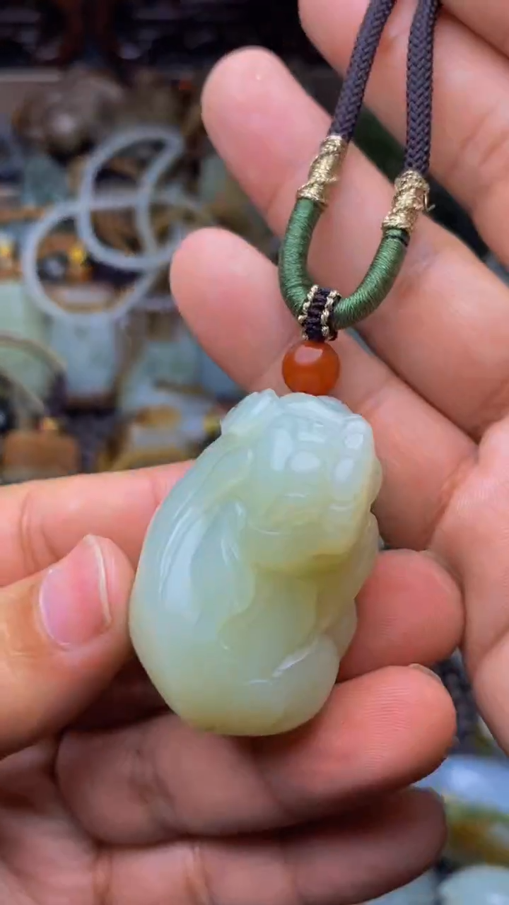 未镶嵌和田玉挂件1