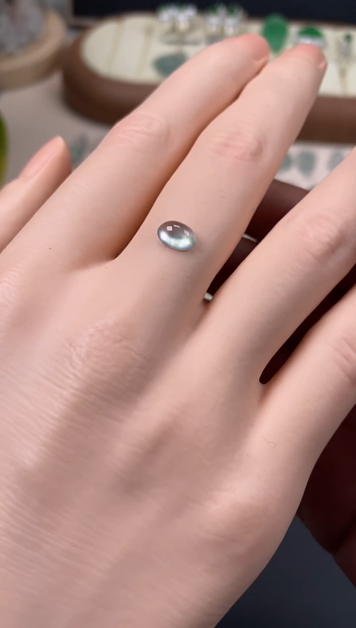 【闪购商品】翡翠颈饰未镶嵌翡翠白冰蛋面