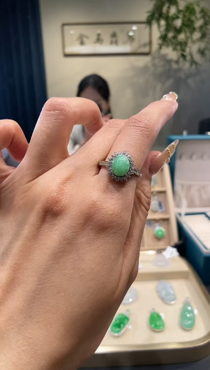 【闪购商品】翡翠吊坠(不含链)银S925镶嵌蛋面戒指